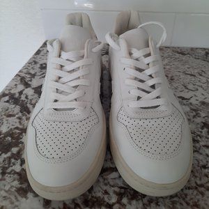 Veja Cream Women's Sneakers